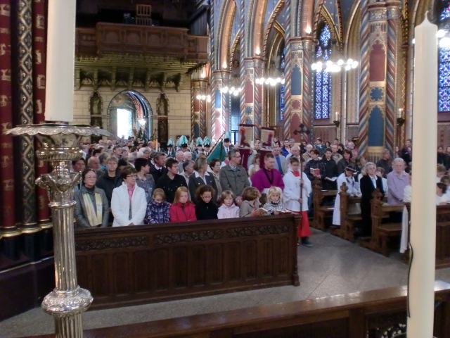 Einzug in die Basilika