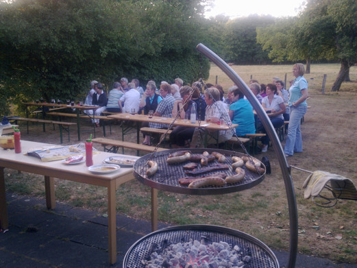 Sommergrillen am Pfarrheim in Sevelen