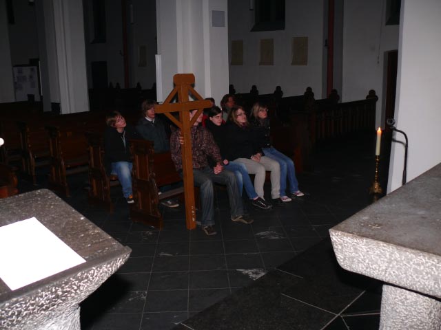 Kreuzgang durchs Dorf Kreuzgang