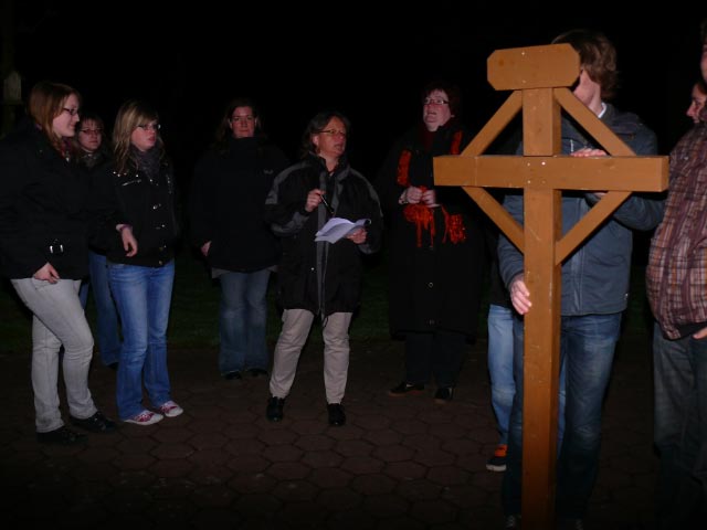 Kreuzgang durchs Dorf Kreuzgang